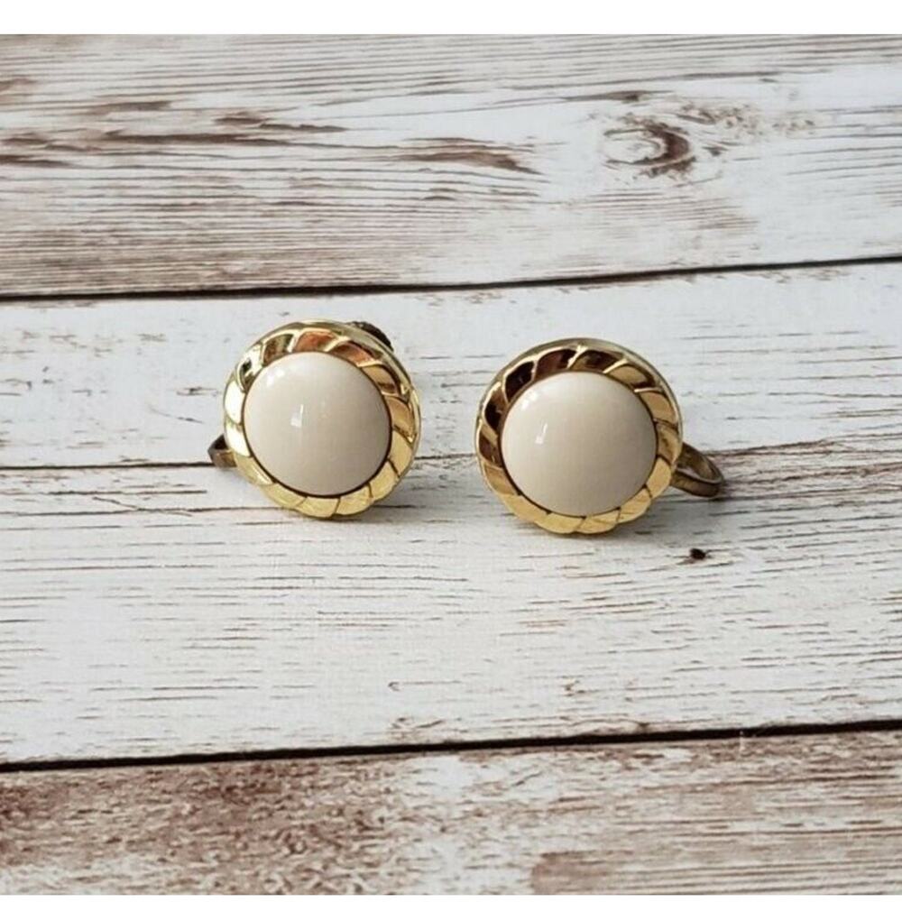 Vintage Screw On Earrings - Cream with Fancy Gold Tone Halo 5/8"